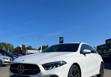 Mercedes-Benz A 180 8.780 km 29.900 &euro; Eschweiler 52249
