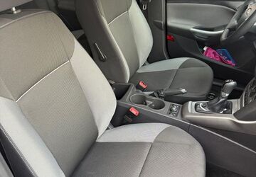 Ford Focus 71.500 km 5.700 &euro; Übach Palenberg 52531