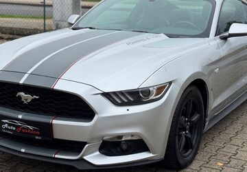 Ford Mustang 60.000 km 20.950 &euro; Jülich 52428