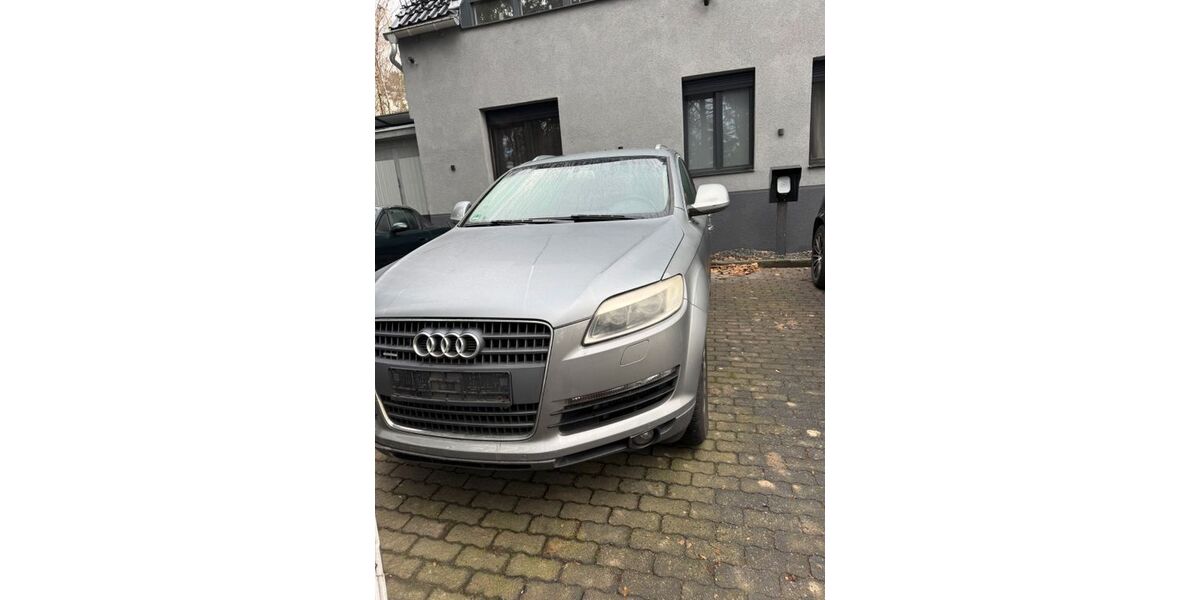 Audi Q7 280.000 km 5.400 &euro; Eschweiler 52249
