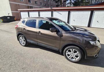 Nissan Qashqai 96.000 km 11.990 &euro; Jülich 52428