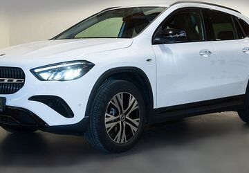 Mercedes-Benz GLA 250 12.266 km 42.200 &euro; Düren 52349