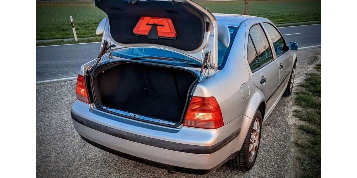 VW Bora 186.000 km 2.995 &euro; Selfkant 52538