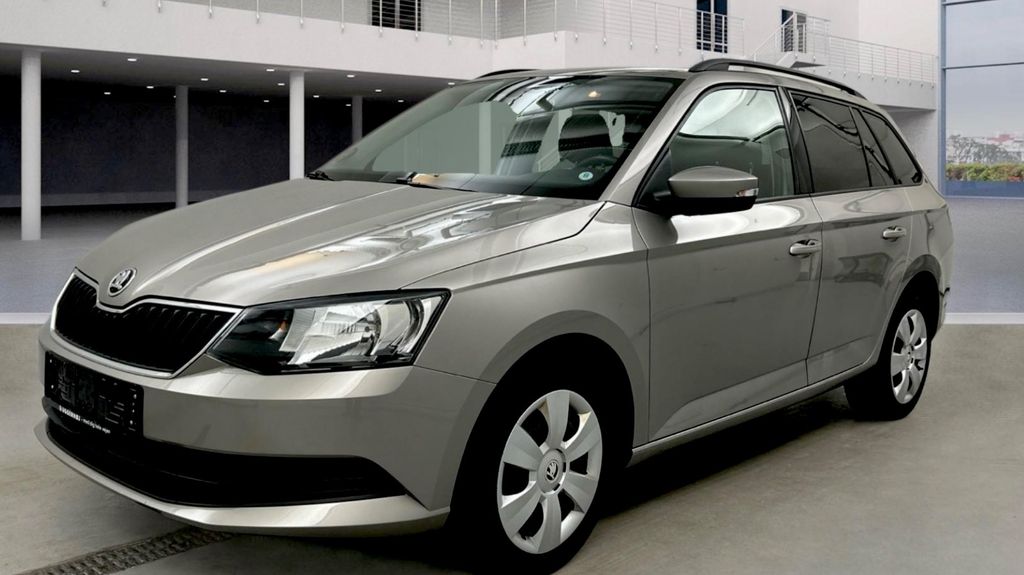 Skoda Fabia 77.000 km 10.990 &euro; Roetgen 52159