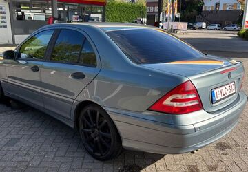 Mercedes-Benz C 200 380.000 km 2.400 &euro; Aachen 52068