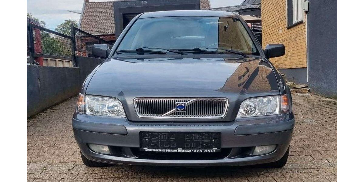 Volvo S40 169.000 km 1.850 &euro; Aachen 52070