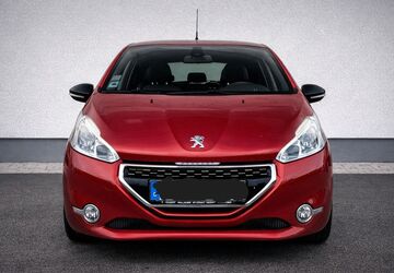 Peugeot 208 136.000 km 6.800 &euro; Simmerath 52152