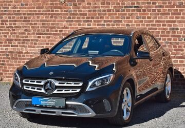 Mercedes-Benz GLA 180 78.000 km 17.200 &euro; Düren 52351
