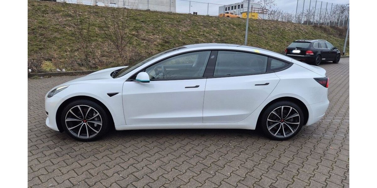 Tesla Model 3 46.000 km 26.499 &euro; Linnich 52441