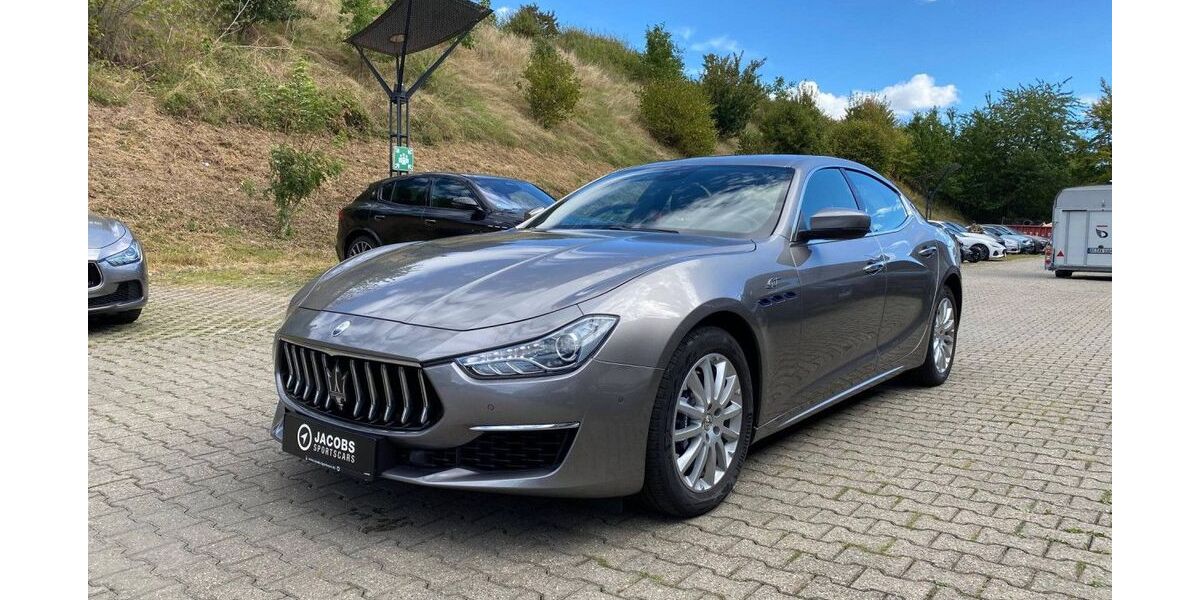 Maserati Ghibli 49.000 km 41.480 &euro; Eschweiler 52249