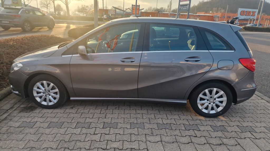 Mercedes-Benz B 180 258.000 km 6.000 &euro; Geilenkirchen 52511