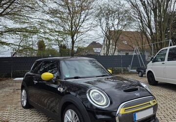 Mini Cooper SE 37.891 km 16.600 &euro; Würselen 52146