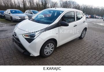 Toyota Aygo (X) 74.000 km 7.990 &euro; ESCHWEILER - KINZWEILER 52249