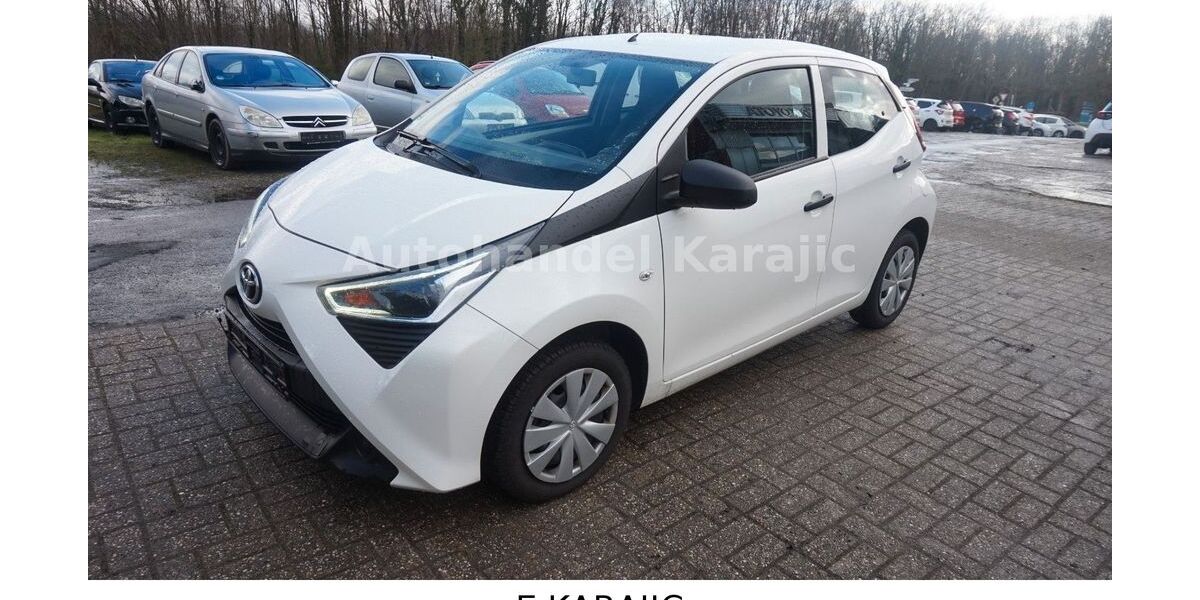 Toyota Aygo (X) 74.000 km 7.990 &euro; ESCHWEILER - KINZWEILER 52249