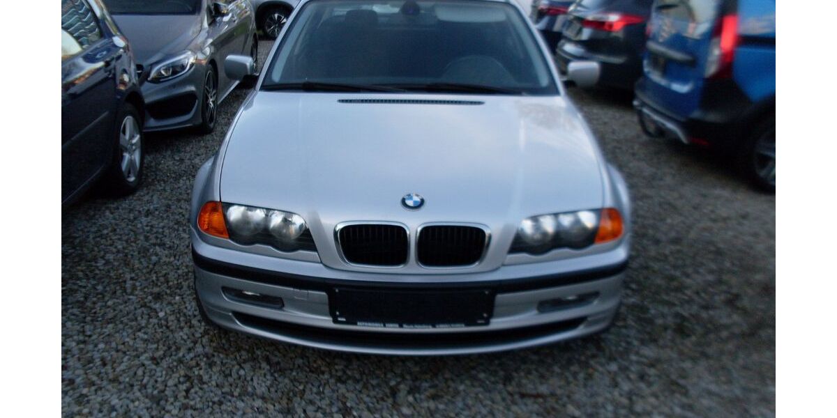 BMW 318 90.000 km 6.950 &euro; Übach-Palenberg 52531