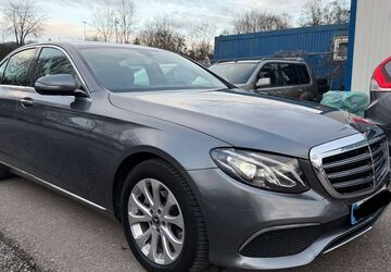Mercedes-Benz E 220 145.000 km 19.900 &euro; aachen 52070