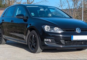 VW Golf 141.303 km 10.500 &euro; Aachen 52074