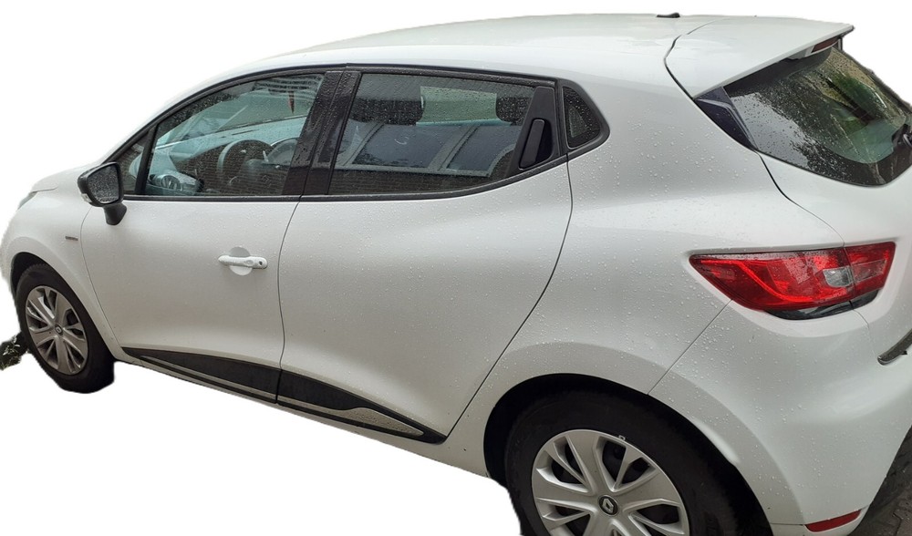 Renault Clio 77.000 km 8.500 &euro; Aachen 52058