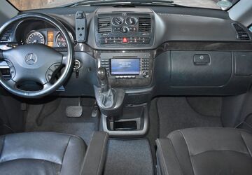 Mercedes-Benz Viano 212.000 km 9.490 &euro; Düren 52351