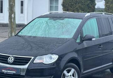 VW Touran 124.971 km 8.499 &euro; Jülich 52428