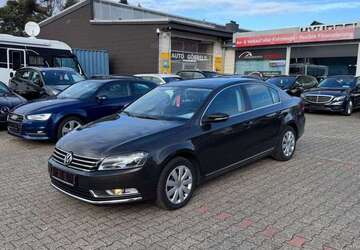 VW Passat 114.244 km 9.890 &euro; Aldenhoven 52457