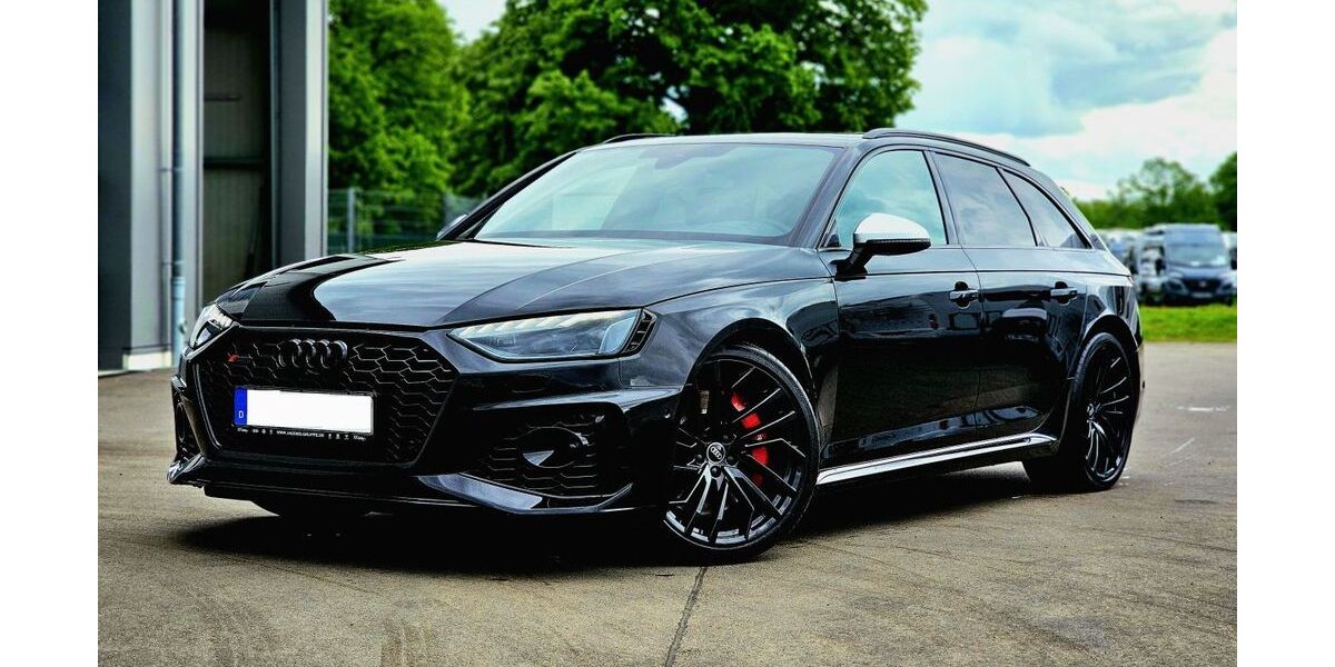 Audi RS4 1.035 km 96.480 &euro; Düren 52351