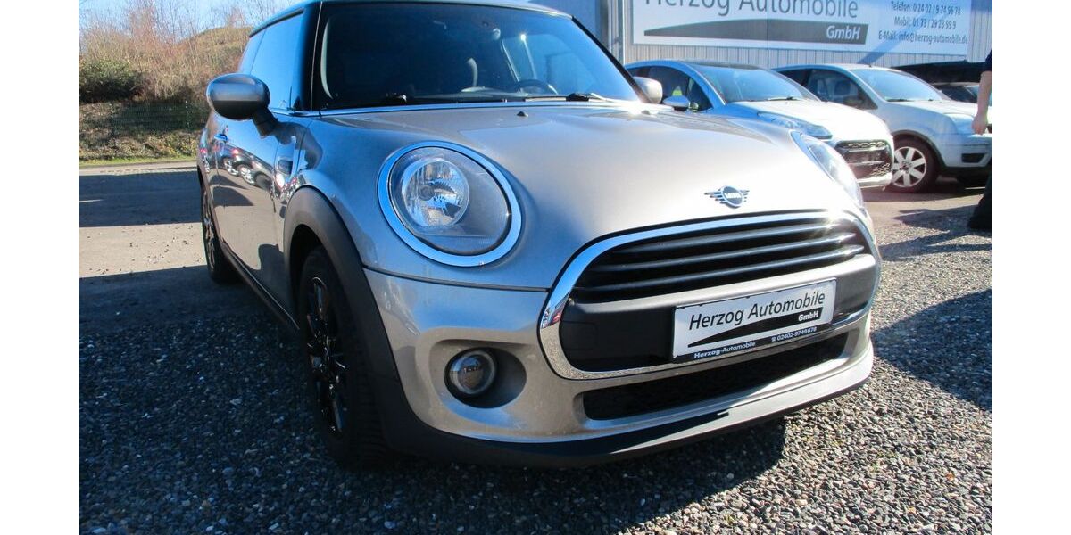 Mini ONE 85.000 km 11.900 &euro; Stolberg 52223