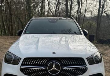 Mercedes-Benz GLE 300 98.000 km 49.999 &euro; Würselen 52146