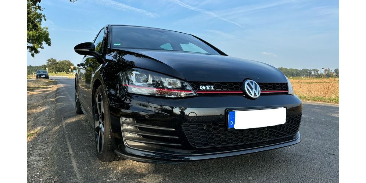 VW Golf 142.000 km 17.990 &euro; Aldenhoven 52457