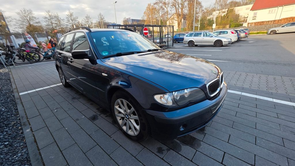 BMW 320 222.000 km 5.400 &euro; Herzogenrath 52134