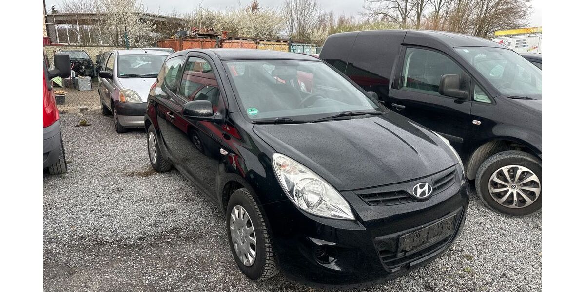 Hyundai i20 132.400 km 3.250 &euro; Düren 52351