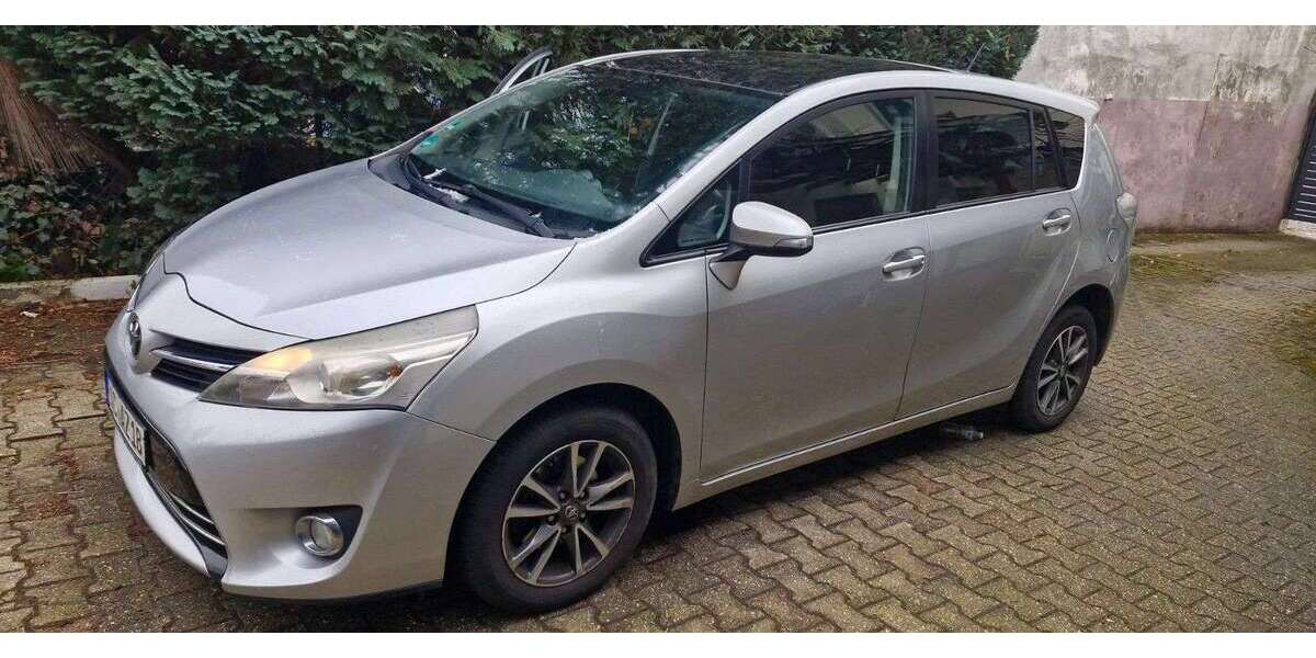 Toyota Verso 269.000 km 5.300 &euro; Eschweiler 52249