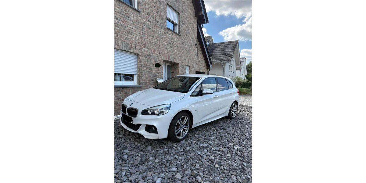 BMW 220 Active Tourer 208.925 km 14.200 &euro; Gangelt 52538