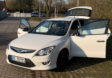 Hyundai i30 144.700 km 4.499 &euro; Aachen 52072