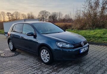VW Golf 176.000 km 4.700 &euro; Aachen 52078
