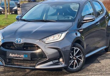 Toyota Yaris 50.000 km 15.999 &euro; Jülich 52428
