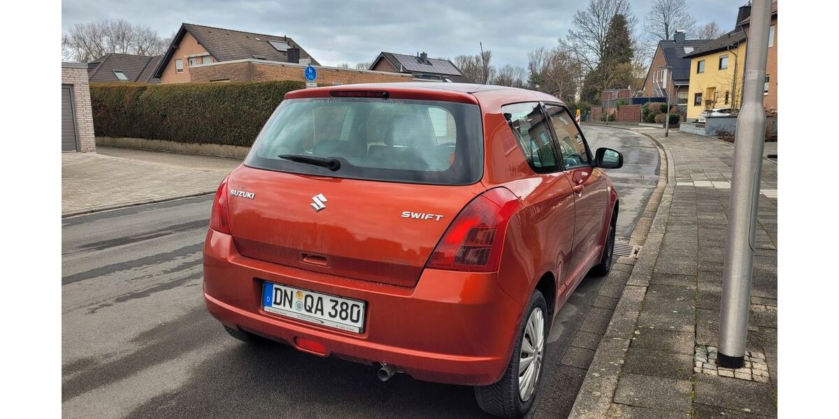 Suzuki Swift 138.000 km 2.100 &euro; Aldenhoven 52457