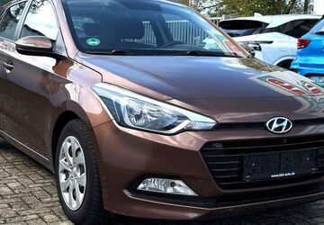Hyundai i20 93.274 km 7.990 &euro; Düren 52349