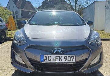 Hyundai i30 120.000 km 7.200 &euro; Aachen 52068