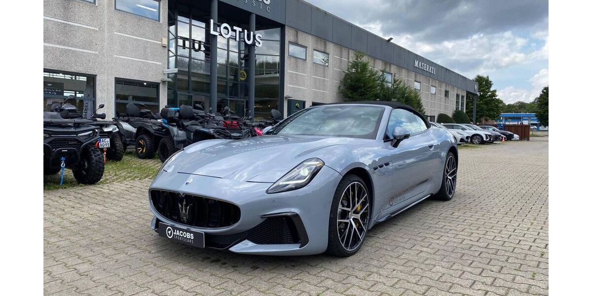 Maserati GranCabrio 15.000 km 159.980 &euro; Eschweiler 52249