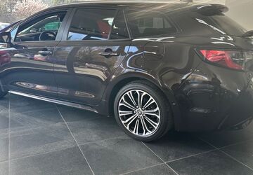 Toyota Corolla 83.500 km 21.400 &euro; Stolberg 52224