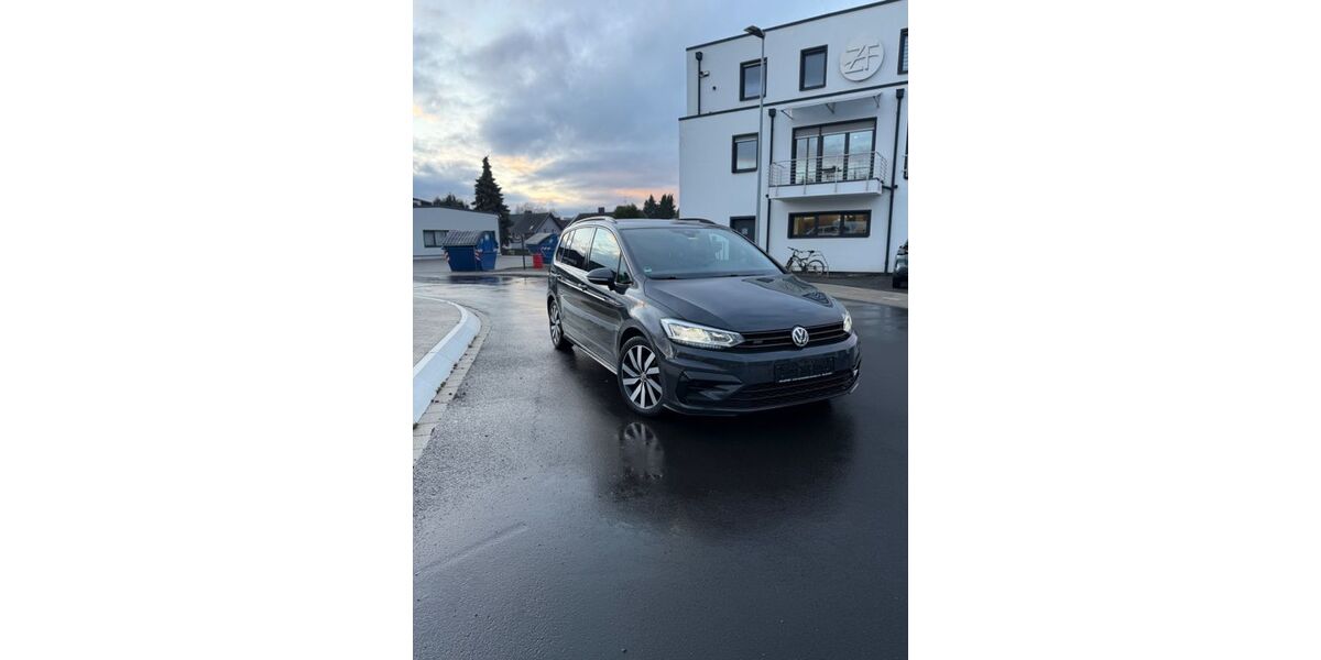 VW Touran 115.819 km 20.899 &euro; Alsdorf 52477