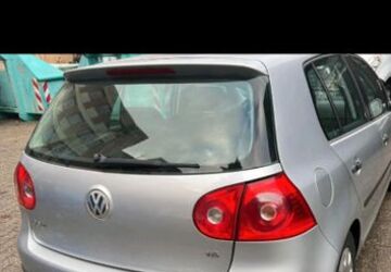 VW Golf 207.000 km 2.750 &euro; Düren 52355