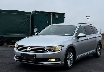 VW Passat Variant 300.000 km 9.000 &euro; Düren 52353