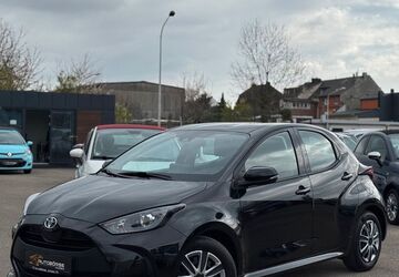 Toyota Yaris 57.563 km 15.799 &euro; Düren 52349