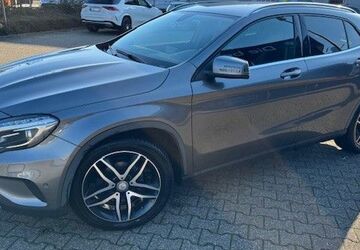 Mercedes-Benz GLA 200 196.076 km 11.900 &euro; Jülich 52428