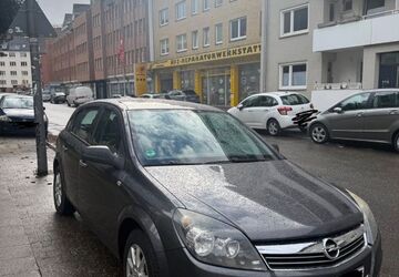 Opel Astra 173.900 km 2.490 &euro; Aachen 52064