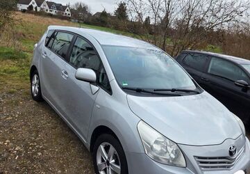 Toyota Verso 278.000 km 3.300 &euro; Aachen 52076