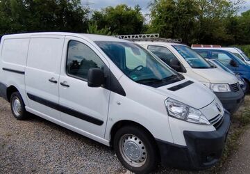 Toyota Proace (Verso) 215.000 km 4.995 &euro; Aachen 52070