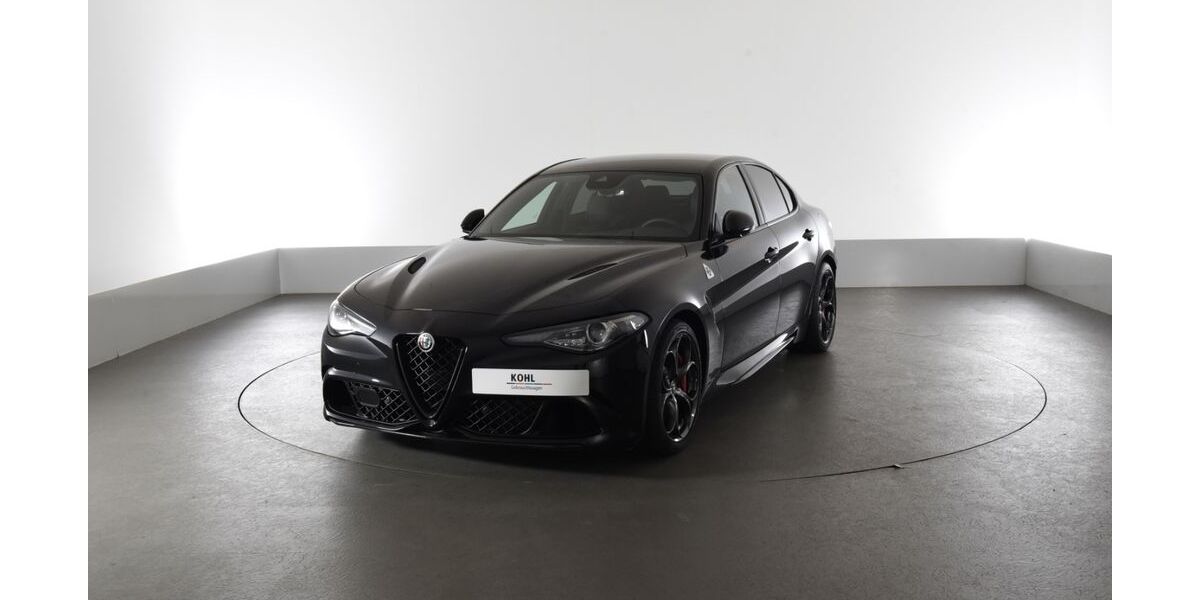 Alfa Romeo Giulia 13.019 km 71.220 &euro; Aachen 52078